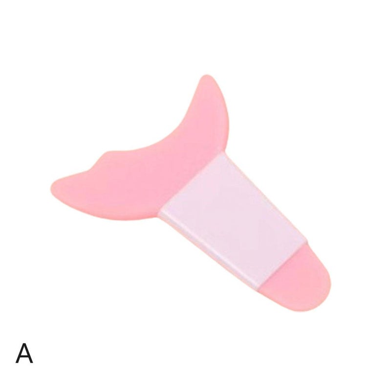 Beginner's eyeliner drawing aid, crescent-shaped silicone eye makeup applicator, eyeshadow and mascara application guide, makeup tool (1 pcs)